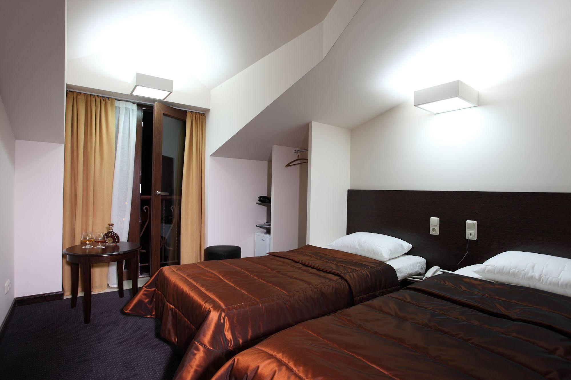 Cascade Hotel Erivan Exterior foto