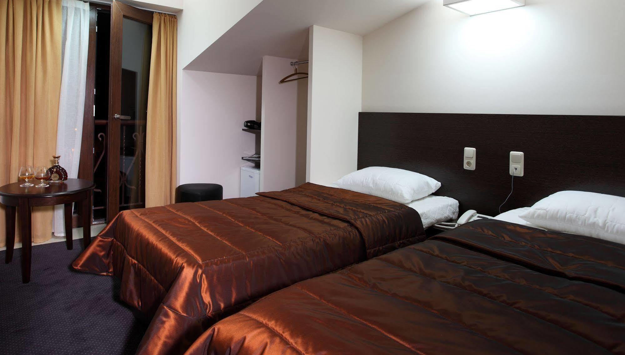 Cascade Hotel Erivan Exterior foto